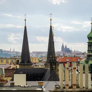 Rooftop Planet Praag
