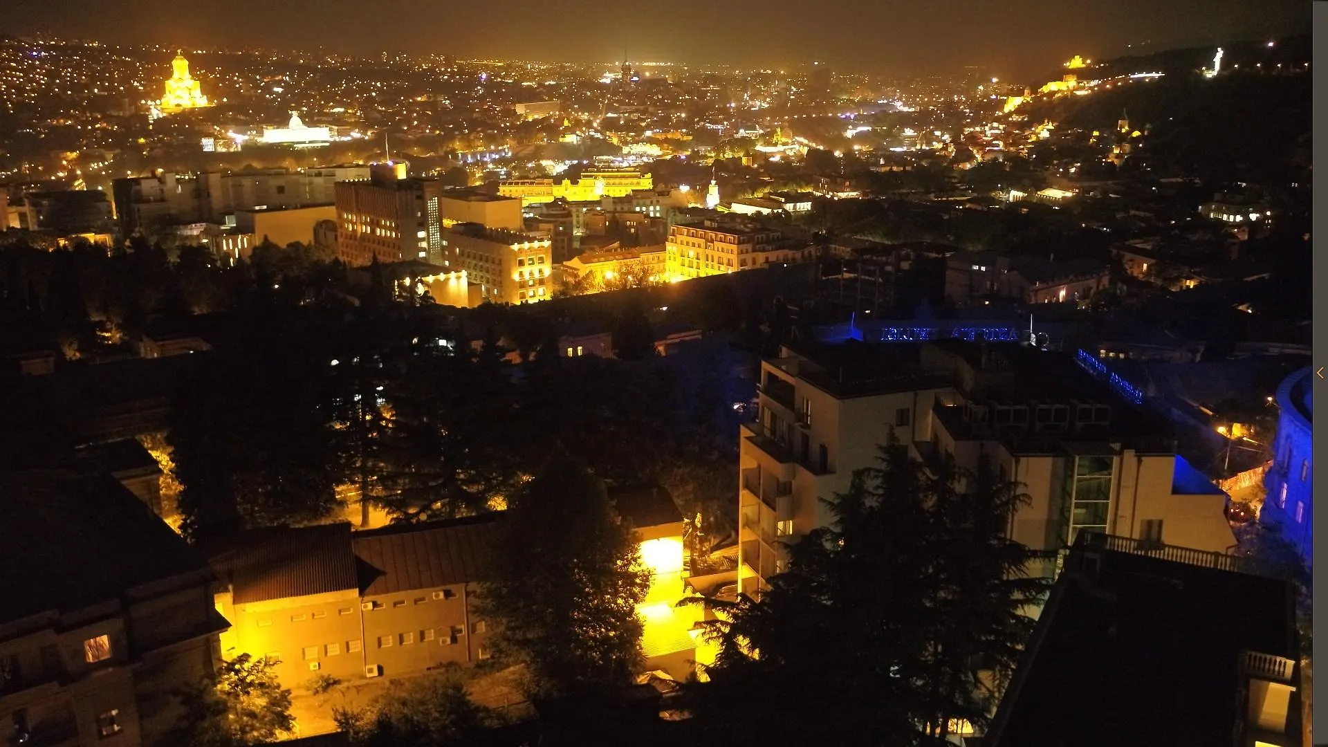 Hotel Astoria Tbilisi 4*,