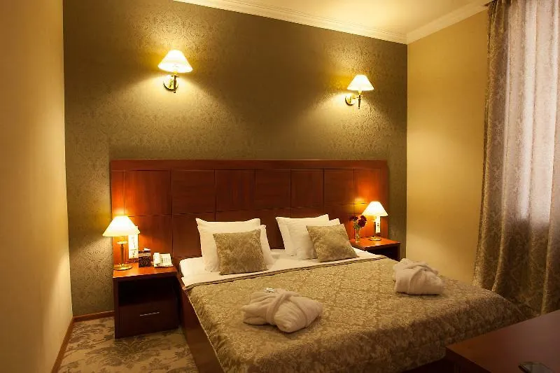 Hotel Astoria Tbilisi 4*,